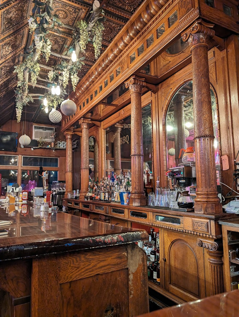 Gibson's Barnyard Bbq