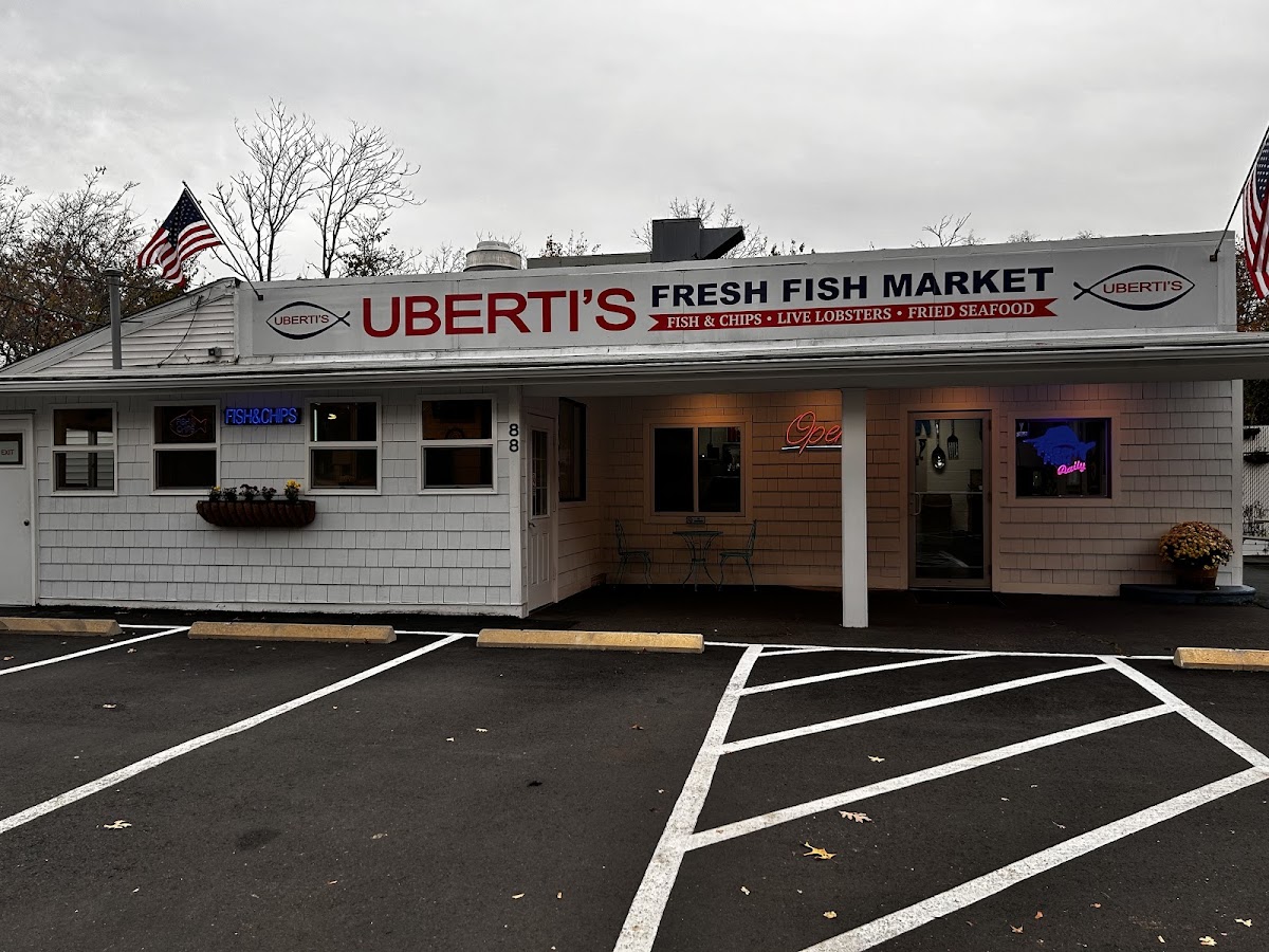 Uberti's Fish Market